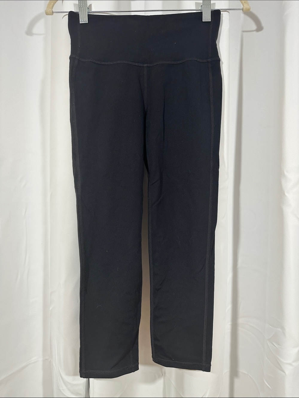 Athleta Black Cropped Leggings XS Supplex Nylon Lycra Yoga Workout Athletic